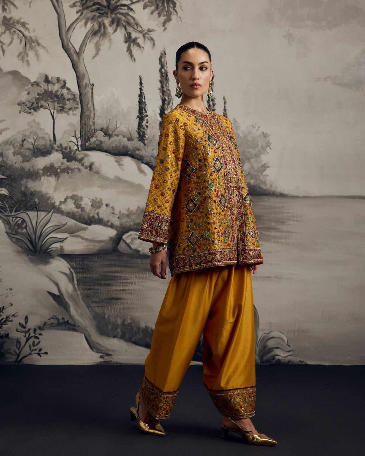 Sunshine Embellished Farshi Set