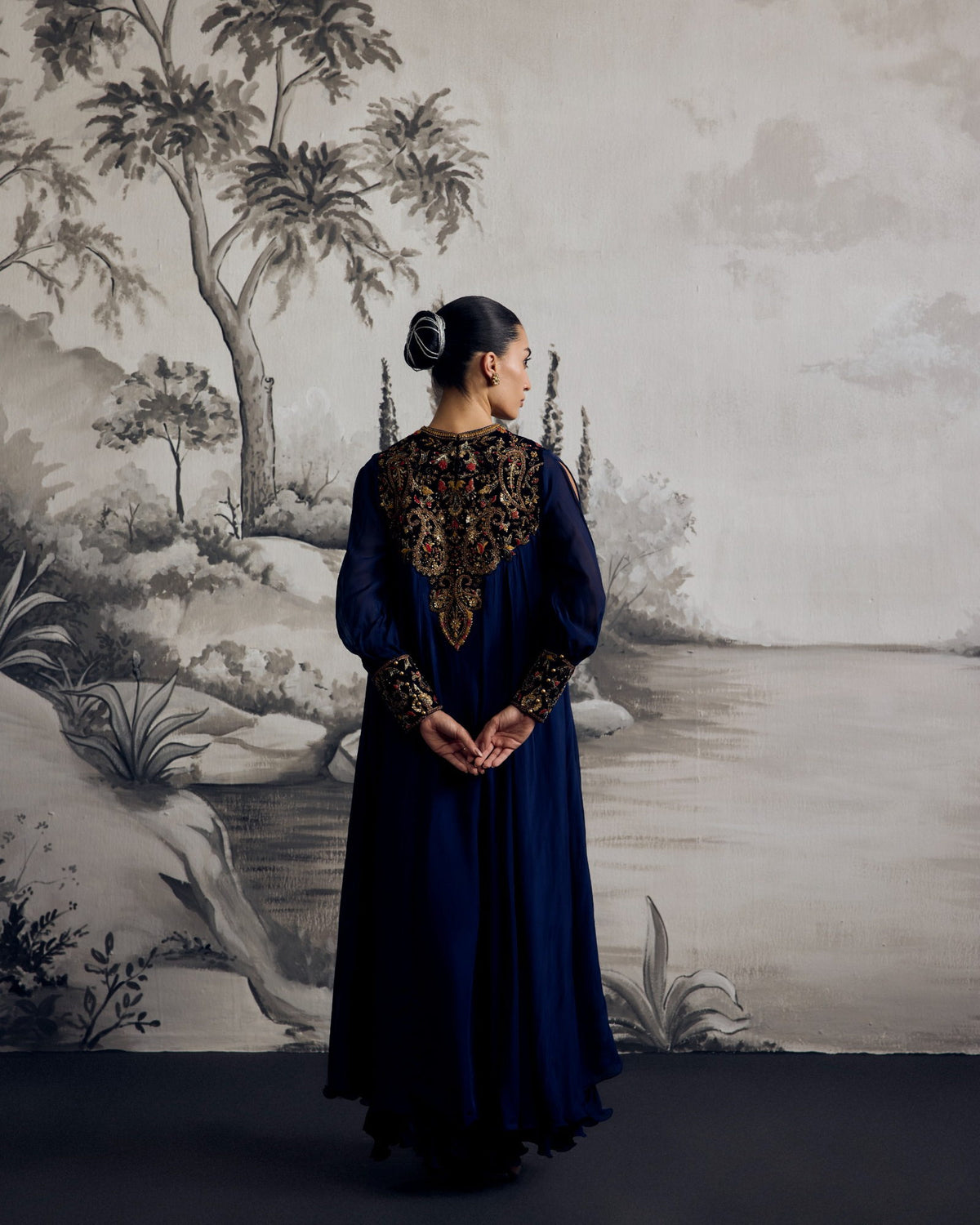 Inara Velvet Yolk Kurta Set