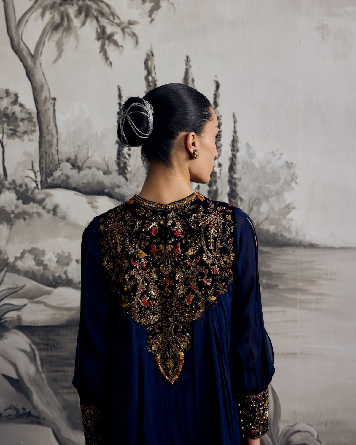 Inara Velvet Yolk Kurta Set