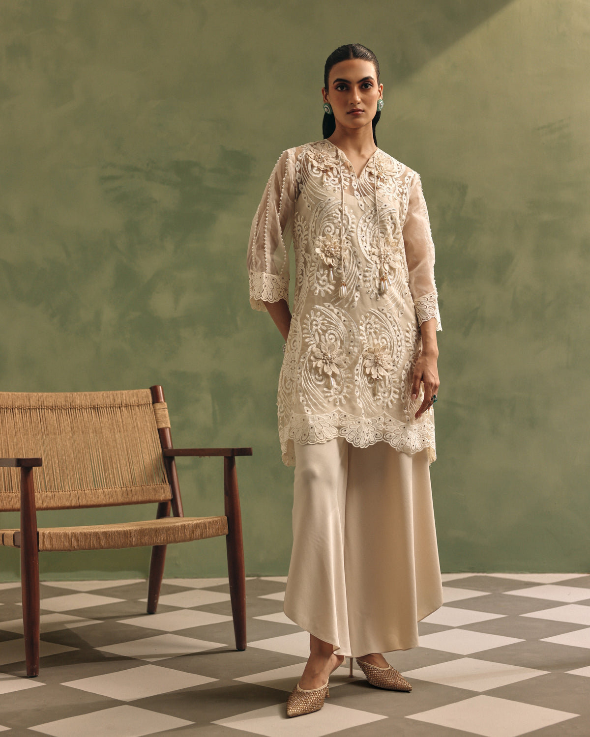 Ivory Thread Bloom Kurta Set