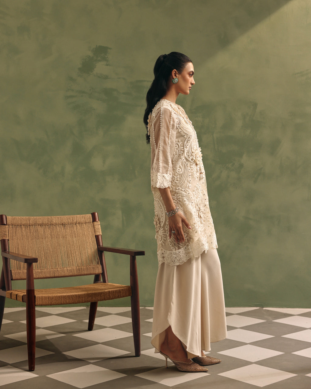 Ivory Thread Bloom Kurta Set