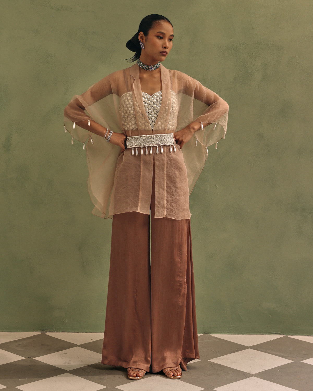 Nude Pearl Overlay Set