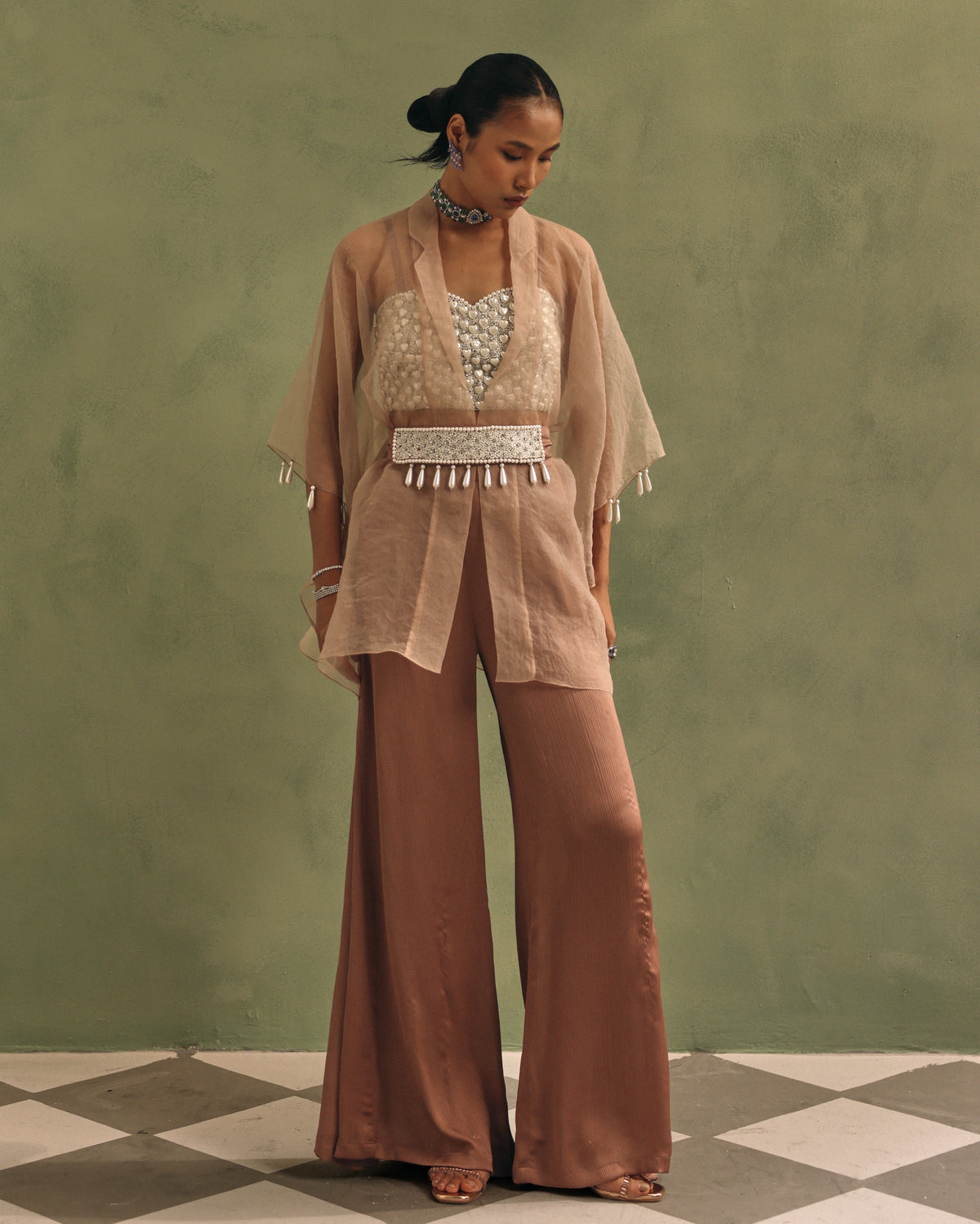 Nude Pearl Overlay Set