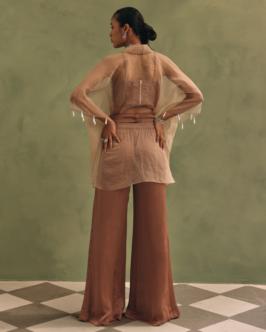 Nude Pearl Overlay Set