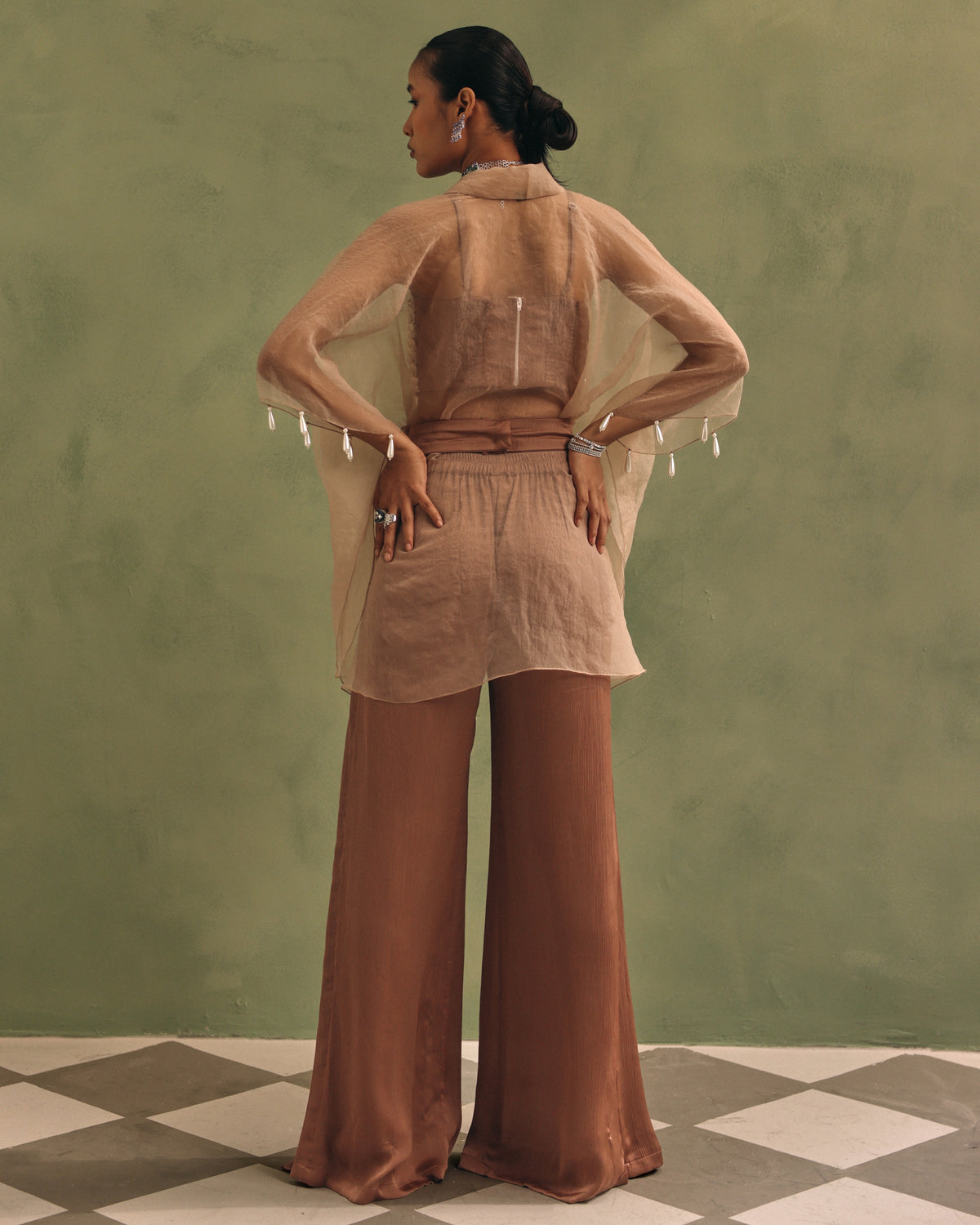 Nude Pearl Overlay Set