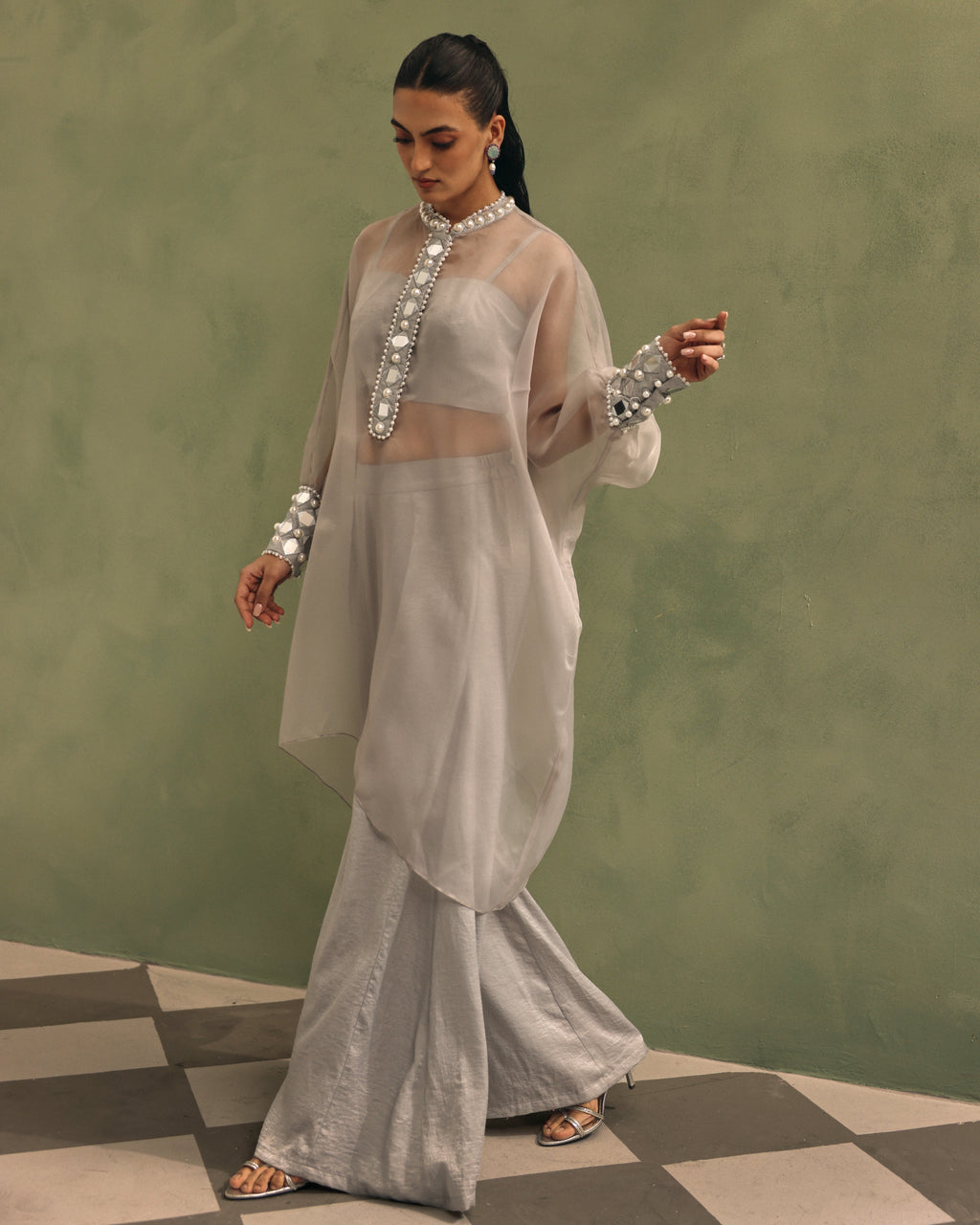 Lustrous Grey Mirror Set