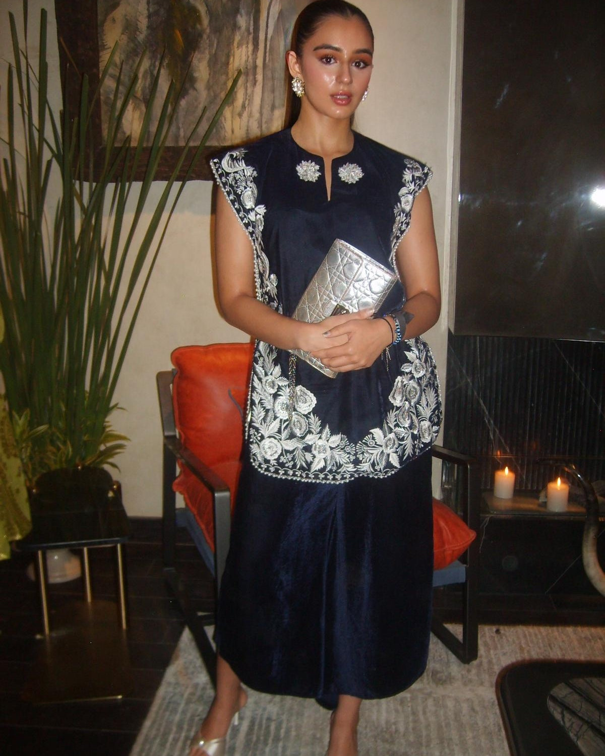 Sifat Mahendru in Midnight Floral Threadwork Kurta Set