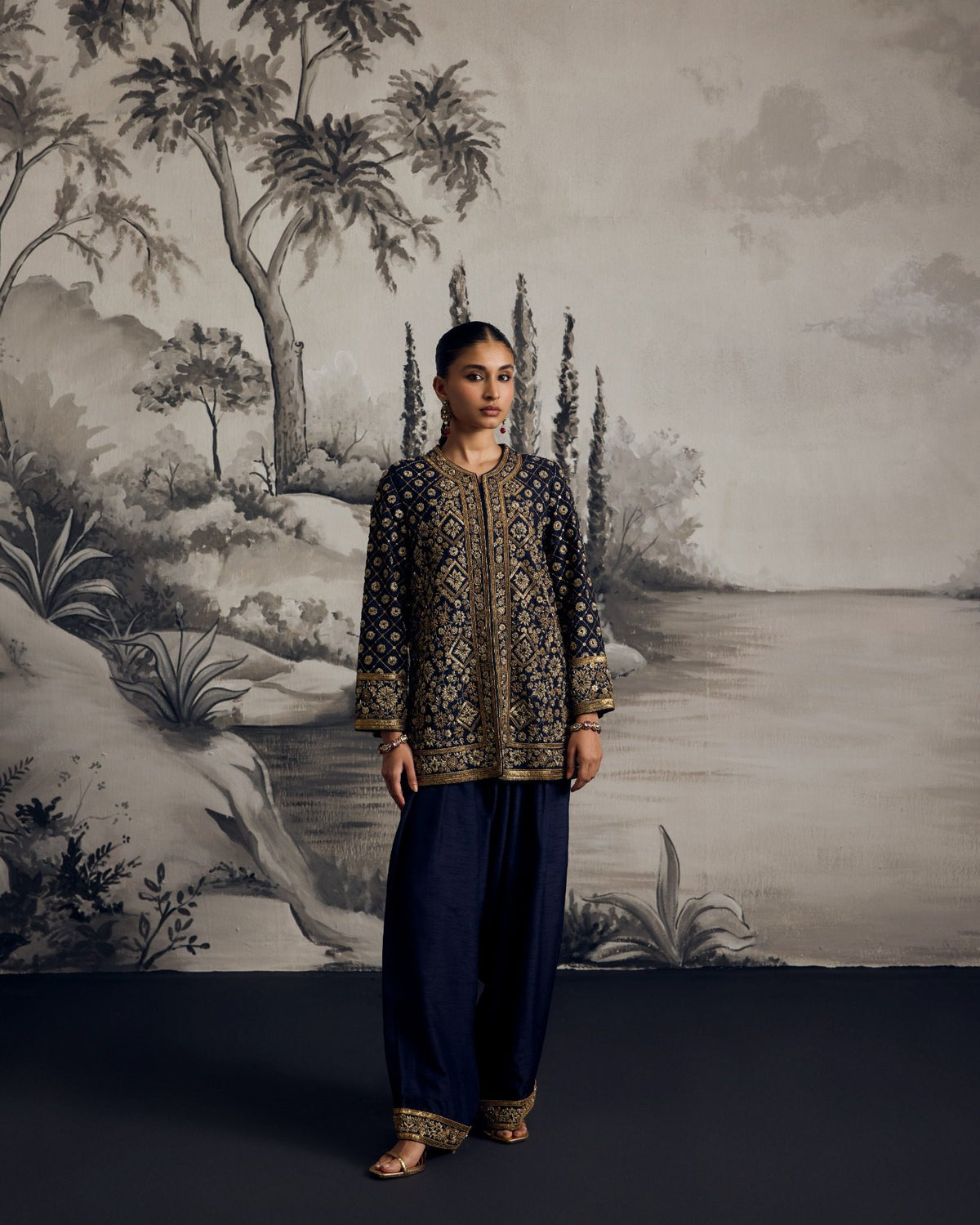Midnight Zardosi Farshi Set